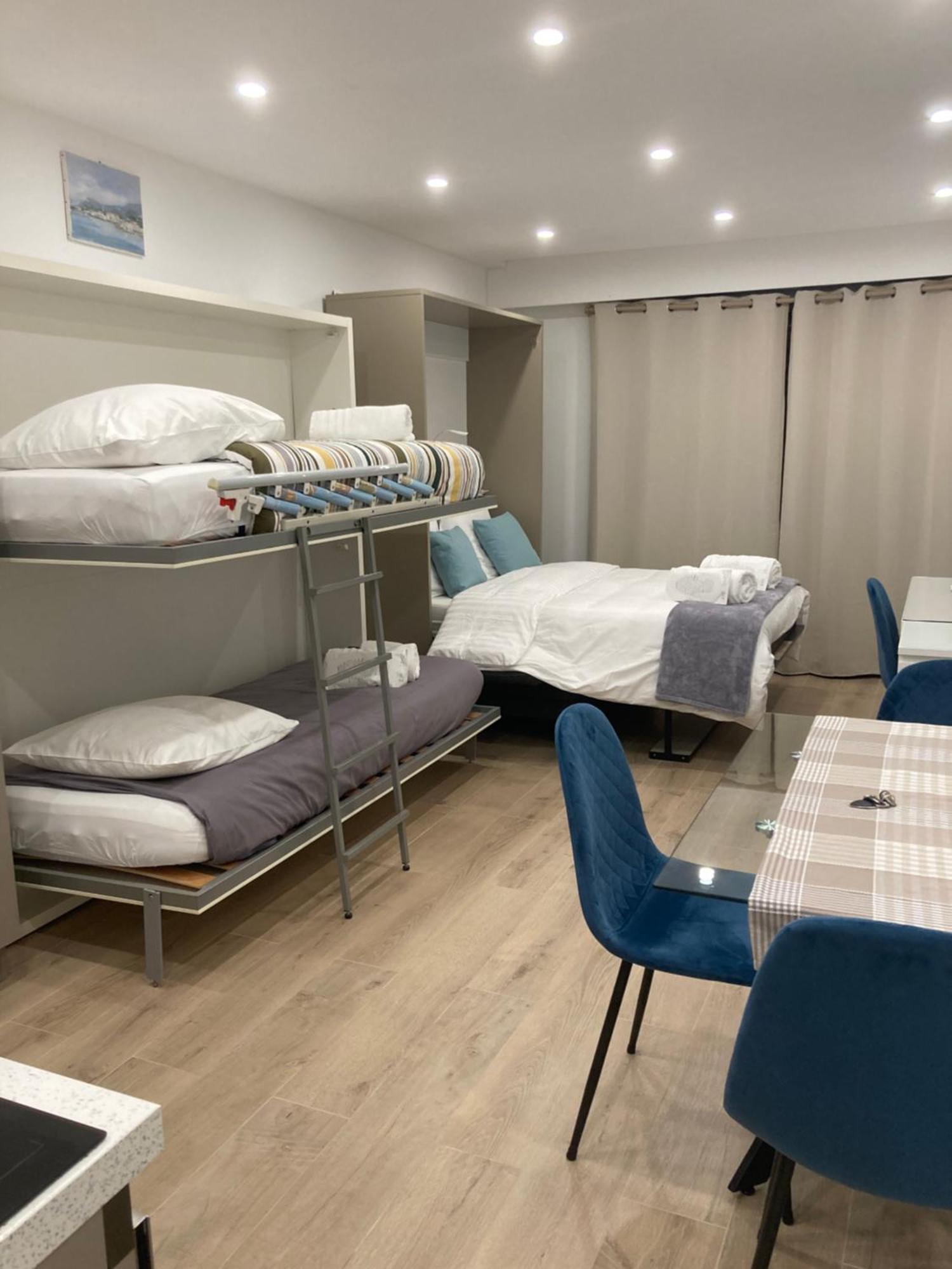 La Cigale Bord De Apartment
